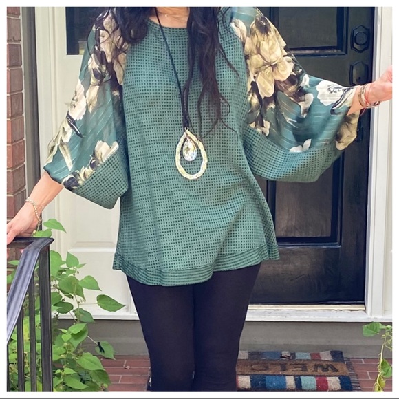 Solid waffle knit mix and matched boxy chic top - Picture 13 of 13